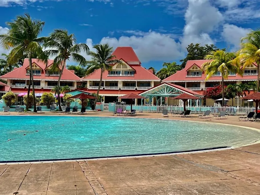 Magnifique Studio Village Vacances Piscine & Plage Sainte-Anne  Lägenhet